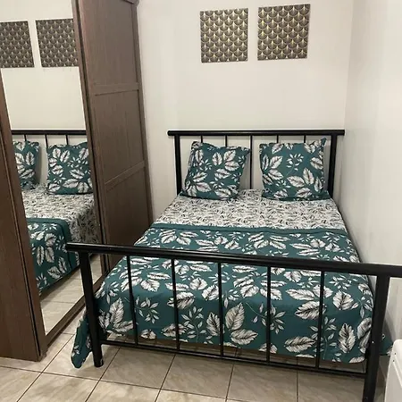 Studio A 4 Min Plages Apartment *